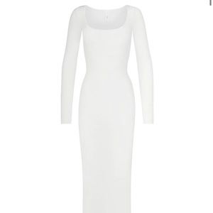 NWT SKIMS Long Sleeve Dress